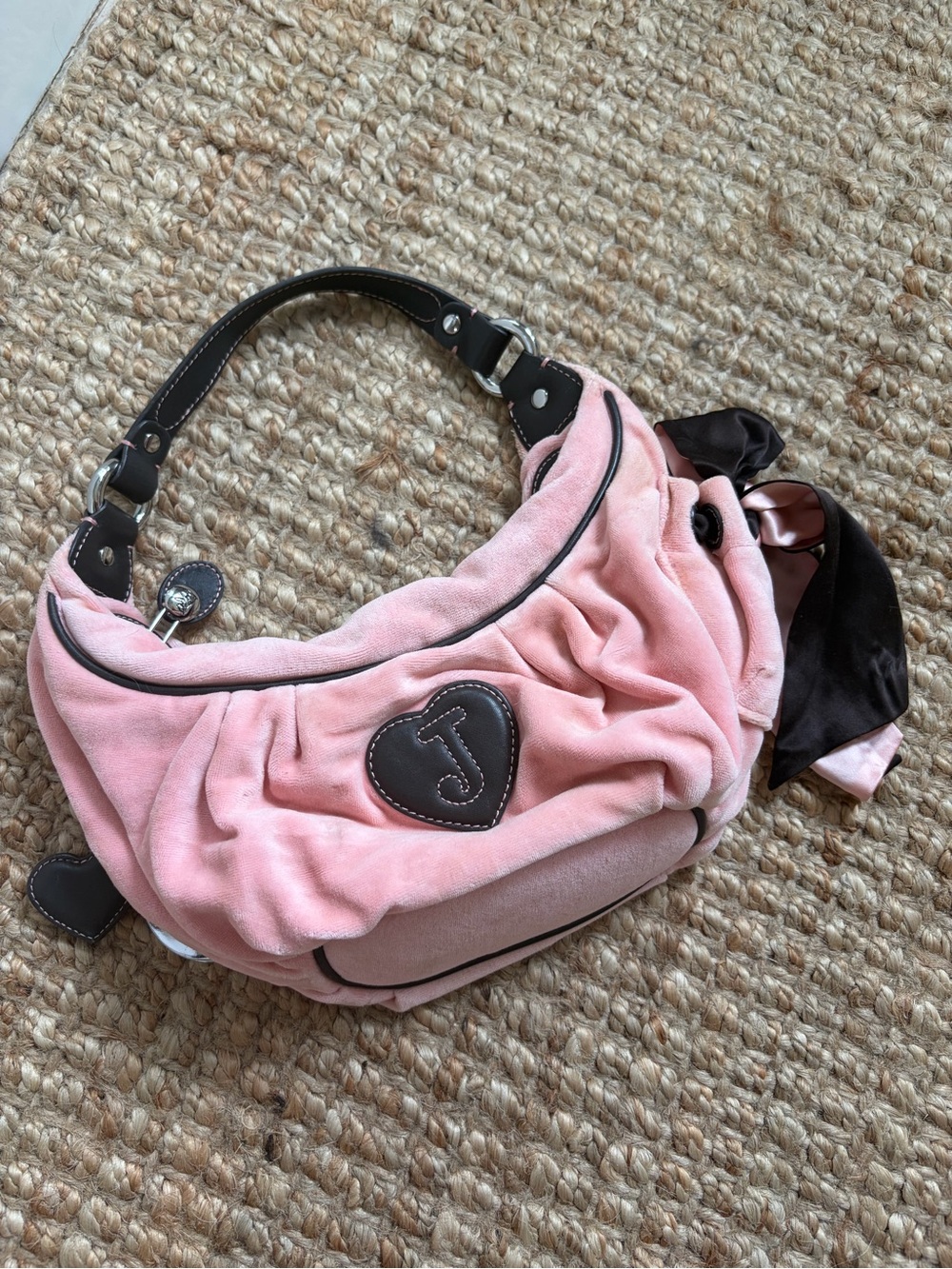 Juicy Couture Light Pink Velour Shoulder Bag with Brown Accents - Picture 4 of 8